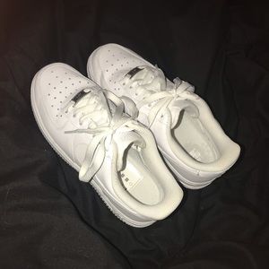 White Nike Air Force 1 (5.5 women)